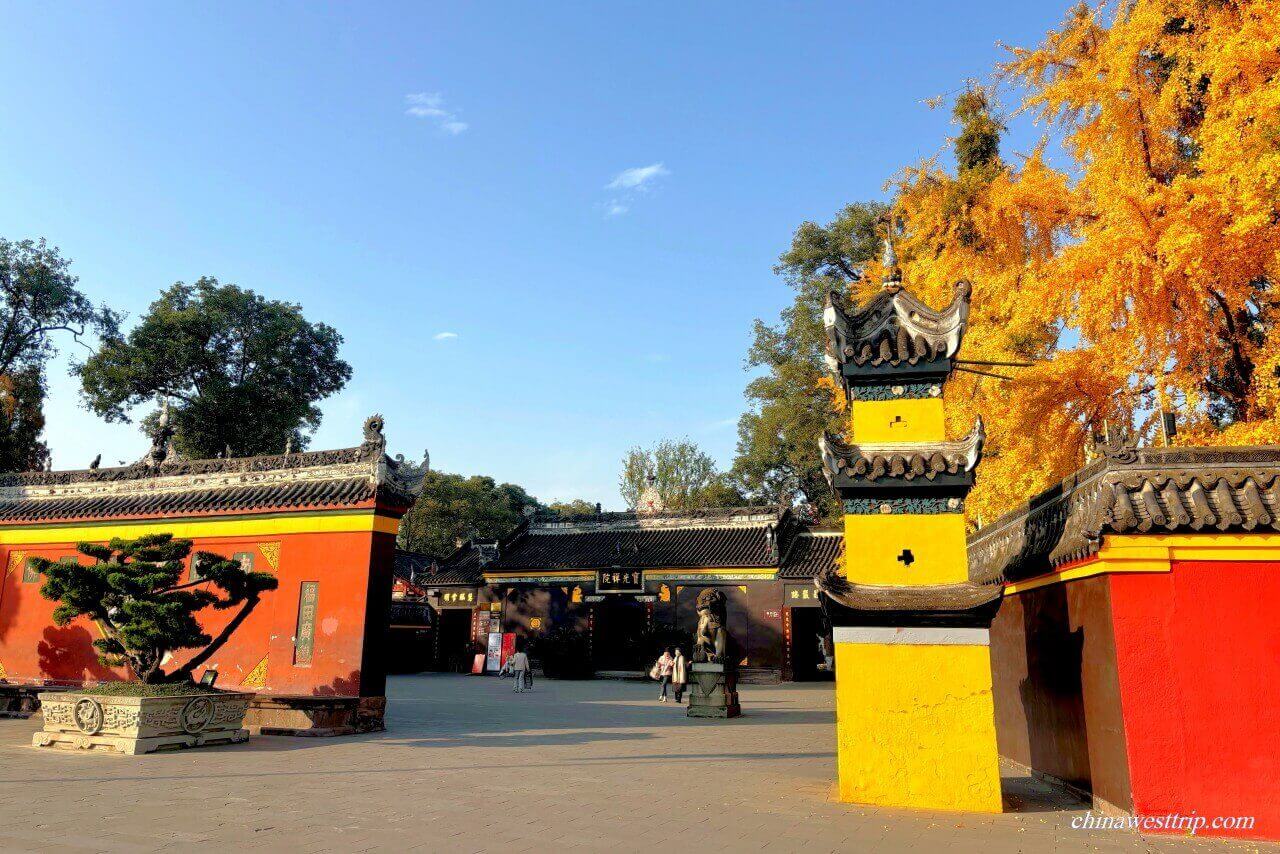 Baoguang Monastery Entrance